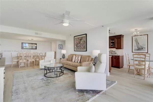 $795,000 | 1300 Florida A1A, Unit 311, Jupiter, FL 33477