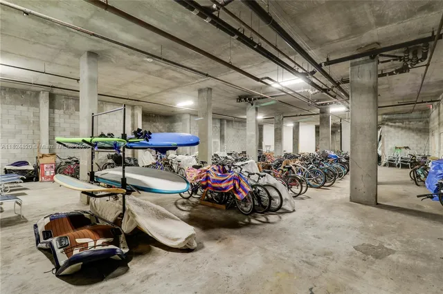 $800,000 | 1300 Florida A1A, Unit 311, Jupiter, FL 33477