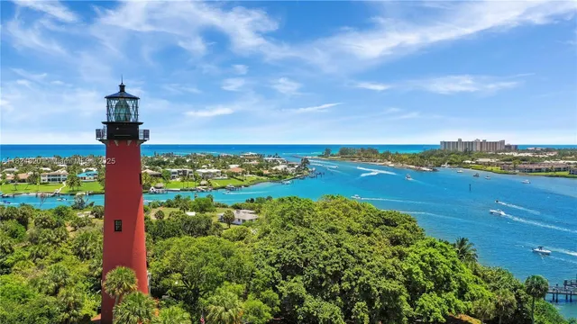 $800,000 | 1300 Florida A1A, Unit 311, Jupiter, FL 33477