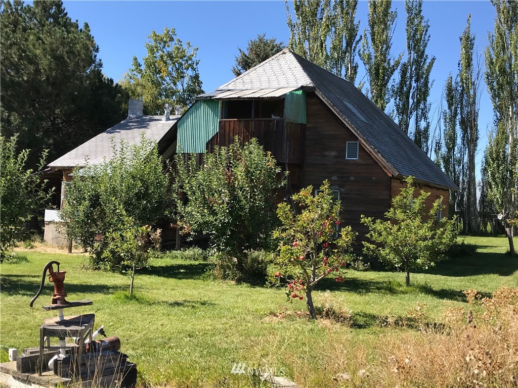 851 Moreau Road Ellensburg, WA 98926 - Photo 1 of 16 Gallery Image 1