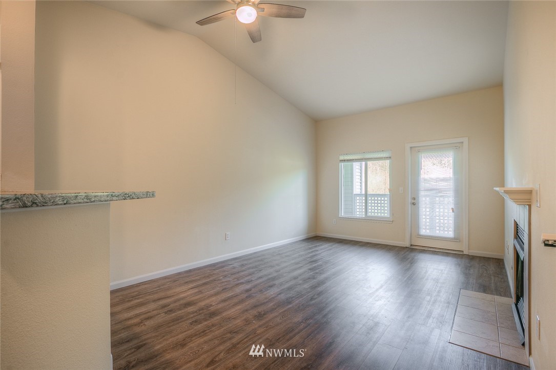 23908 Bothell Everett Highway, Unit D303 Bothell, WA 98021 - Photo 2 of 17