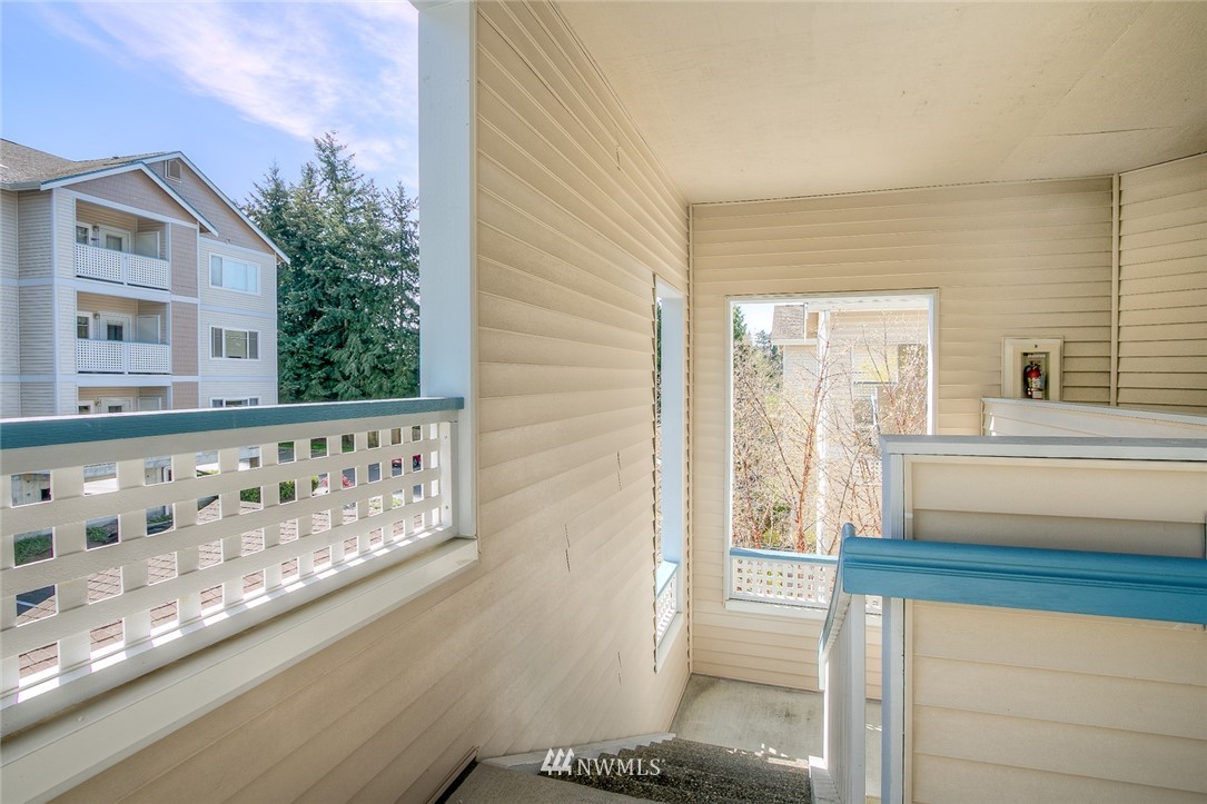 23908 Bothell Everett Highway, Unit D303 Bothell, WA 98021 - Photo 14 of 17