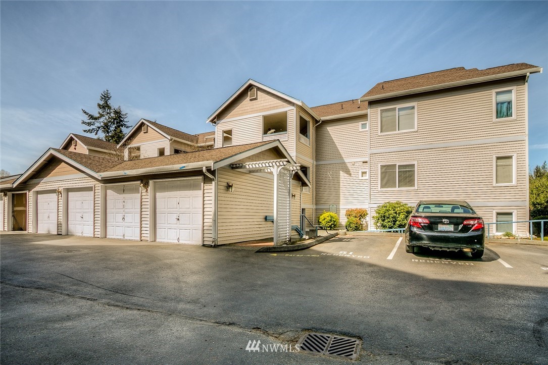 23908 Bothell Everett Highway, Unit D303 Bothell, WA 98021 - Photo 15 of 17