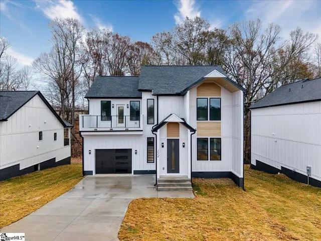 $389,000 | 124 Lyman Avenue, Duncan, SC 29334