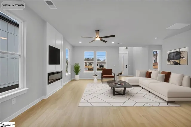 $389,000 | 124 Lyman Avenue, Duncan, SC 29334