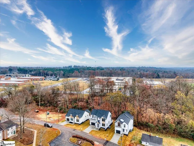 $389,000 | 124 Lyman Avenue, Duncan, SC 29334