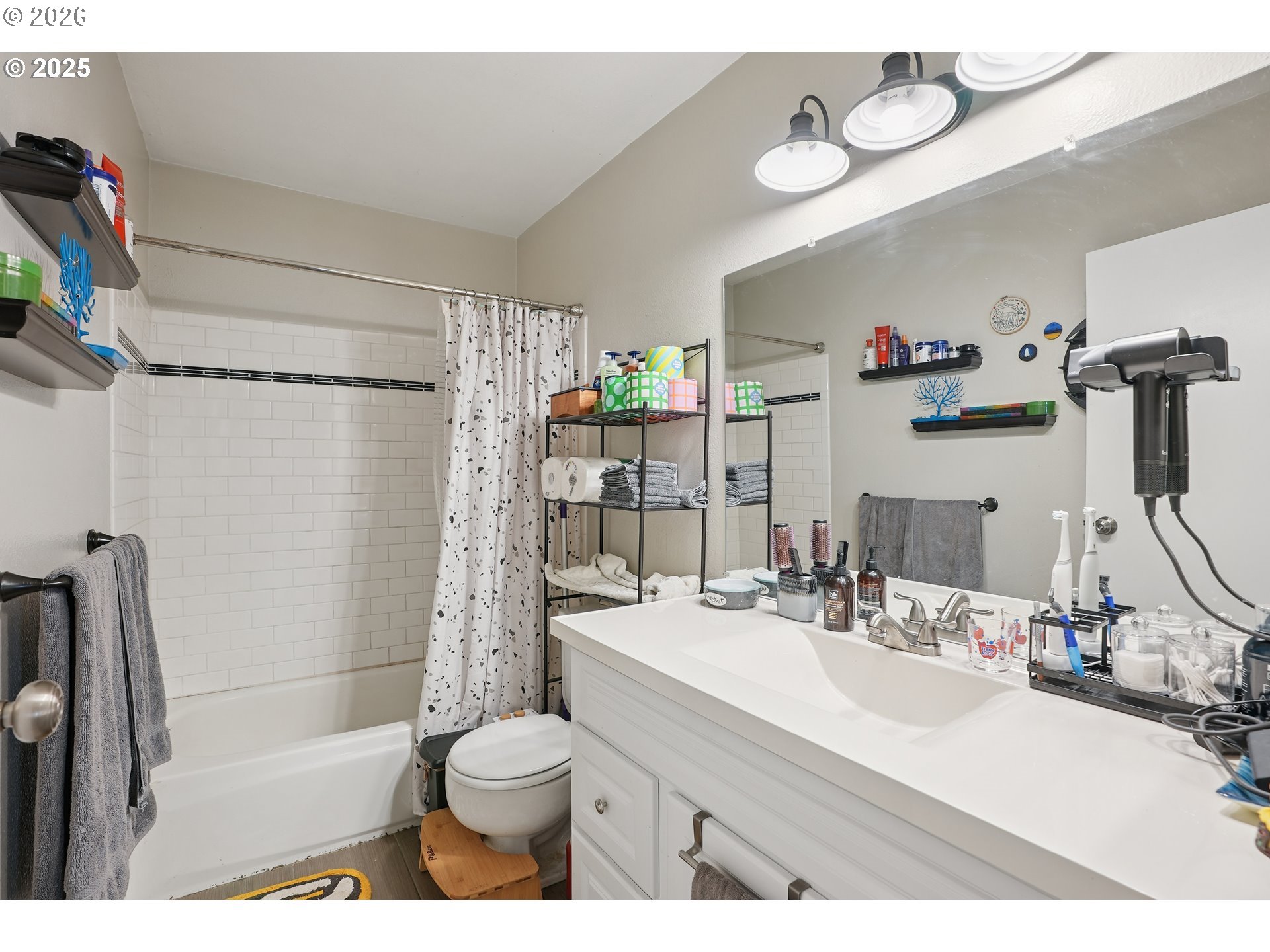 7522 Southwest Barnes Road Portland, OR 97225 - Photo 16 of 27 Gallery Image 16
