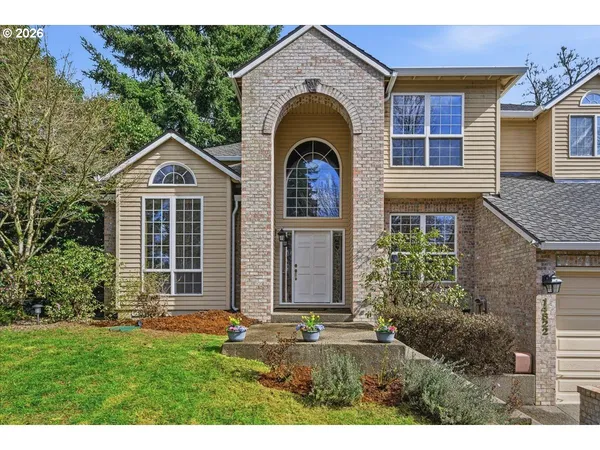 $725,000 | 14822 Southeast 132nd Avenue, Clackamas, OR 97015