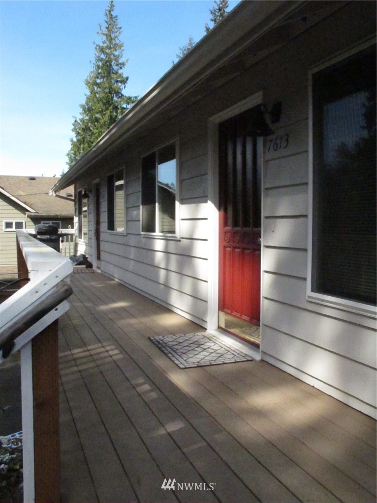 7613 200th Street Southwest Edmonds, WA 98026 - Photo 3 of 6 Gallery Image 3