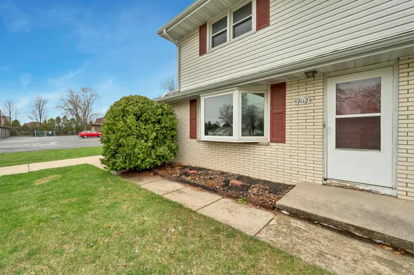 $499,900 | 2110 Elm View Drive, Green Bay, WI 54304