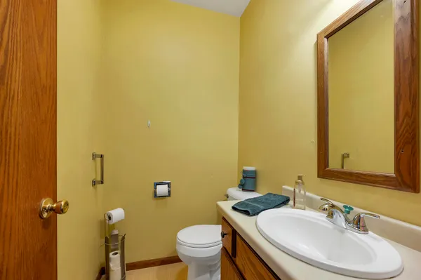 $499,900 | 2110 Elm View Drive, Green Bay, WI 54304