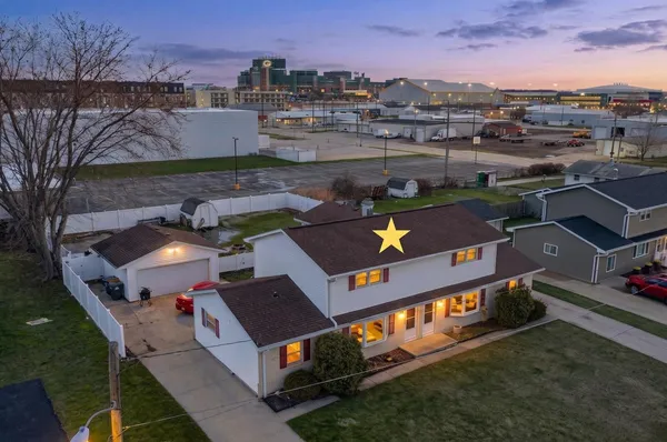 $499,900 | 2110 Elm View Drive, Green Bay, WI 54304