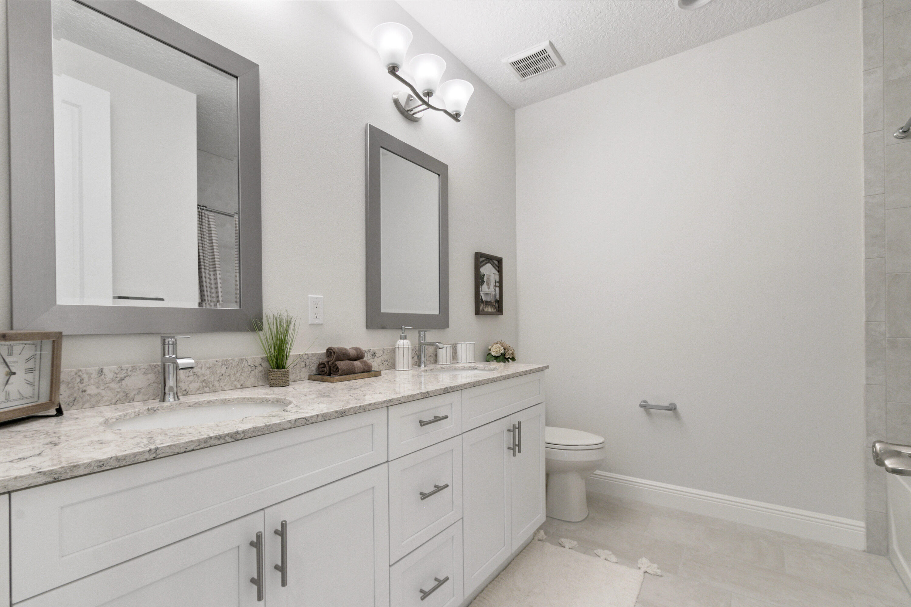 15862 Binks Pointe Terrace Wellington, FL 33414 - Photo 26 of 29 15862 Binks Pointe Ter-print-035-032-Bat