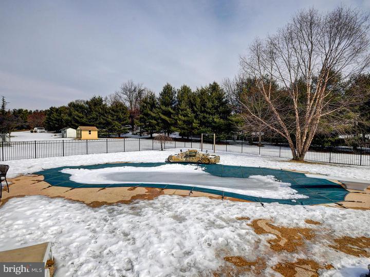 21 Amberfield Road Robbinsville, NJ 08691 - Photo 22 of 25 Pool