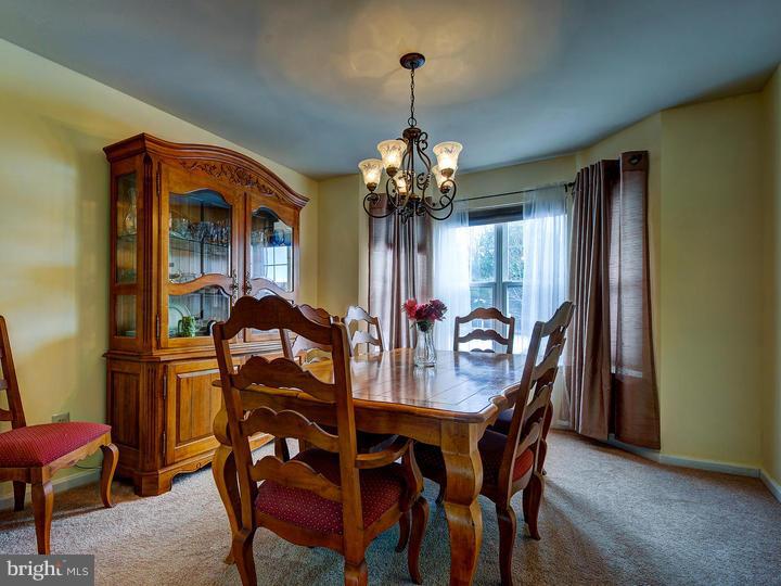 21 Amberfield Road Robbinsville, NJ 08691 - Photo 5 of 25 Dining Room