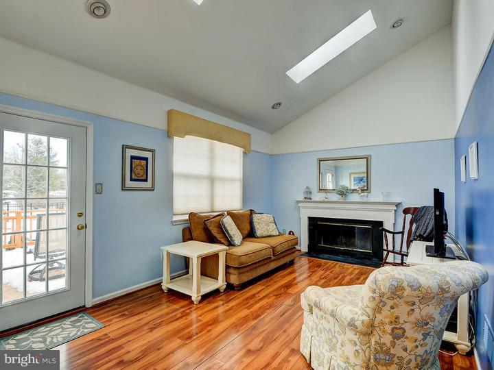 21 Amberfield Road Robbinsville, NJ 08691 - Photo 6 of 25 Family Room