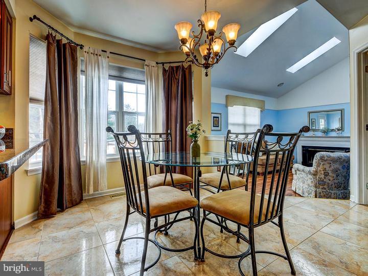 21 Amberfield Road Robbinsville, NJ 08691 - Photo 10 of 25 Breakfast Room