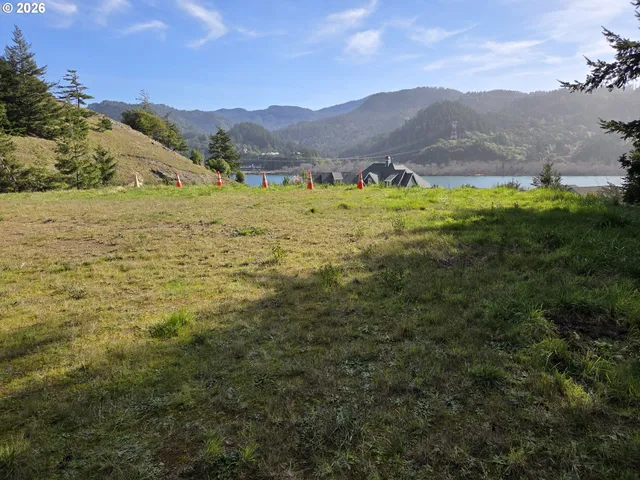 $485,000 | Hume Road, Unit 302, Gold Beach, OR 97444