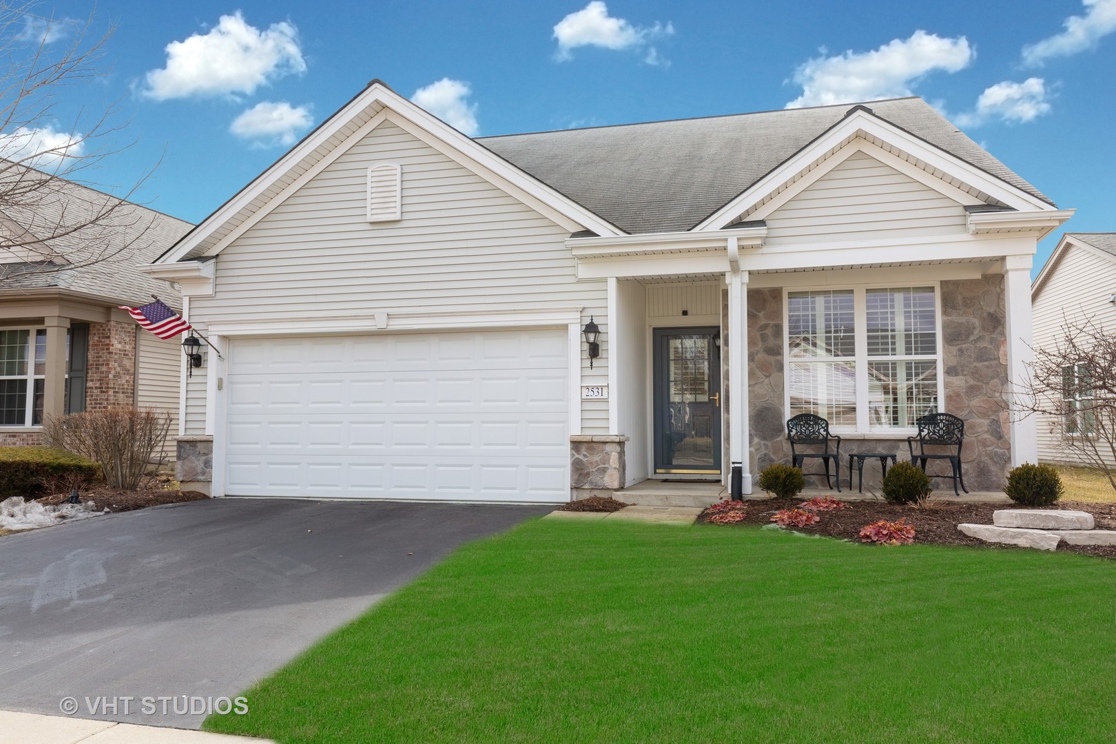 2531 Rolling Ridge Elgin, IL 60124 - Photo 1 of 35