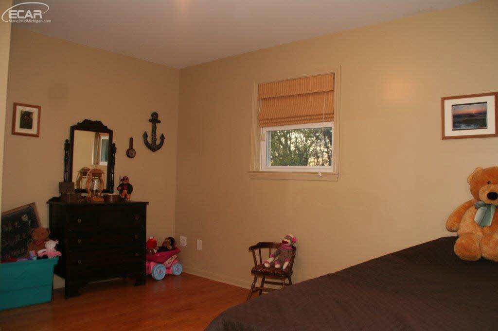 6575 Lahring Road Holly, MI 48442 - Photo 20 of 26 21236878-19.JPG