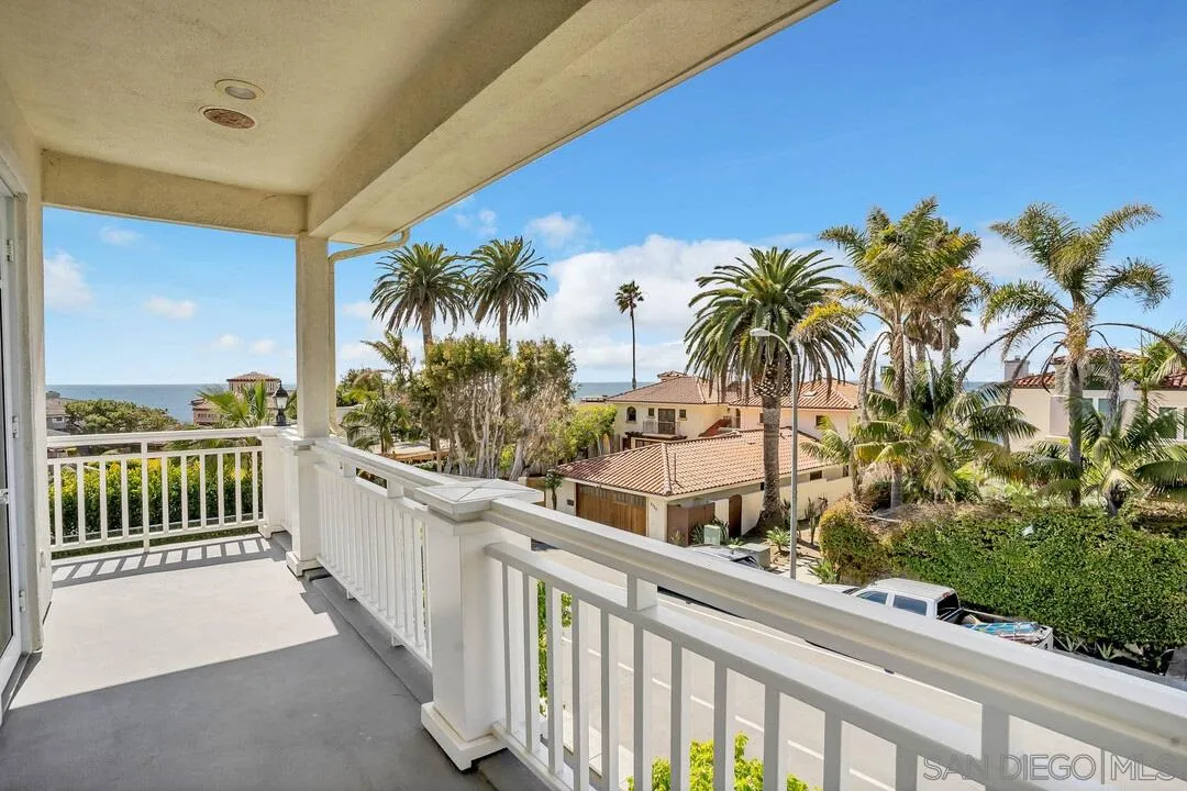 5735 Dolphin Place La Jolla, CA 92037 - Photo 29 of 75 a view of a balcony with lake view