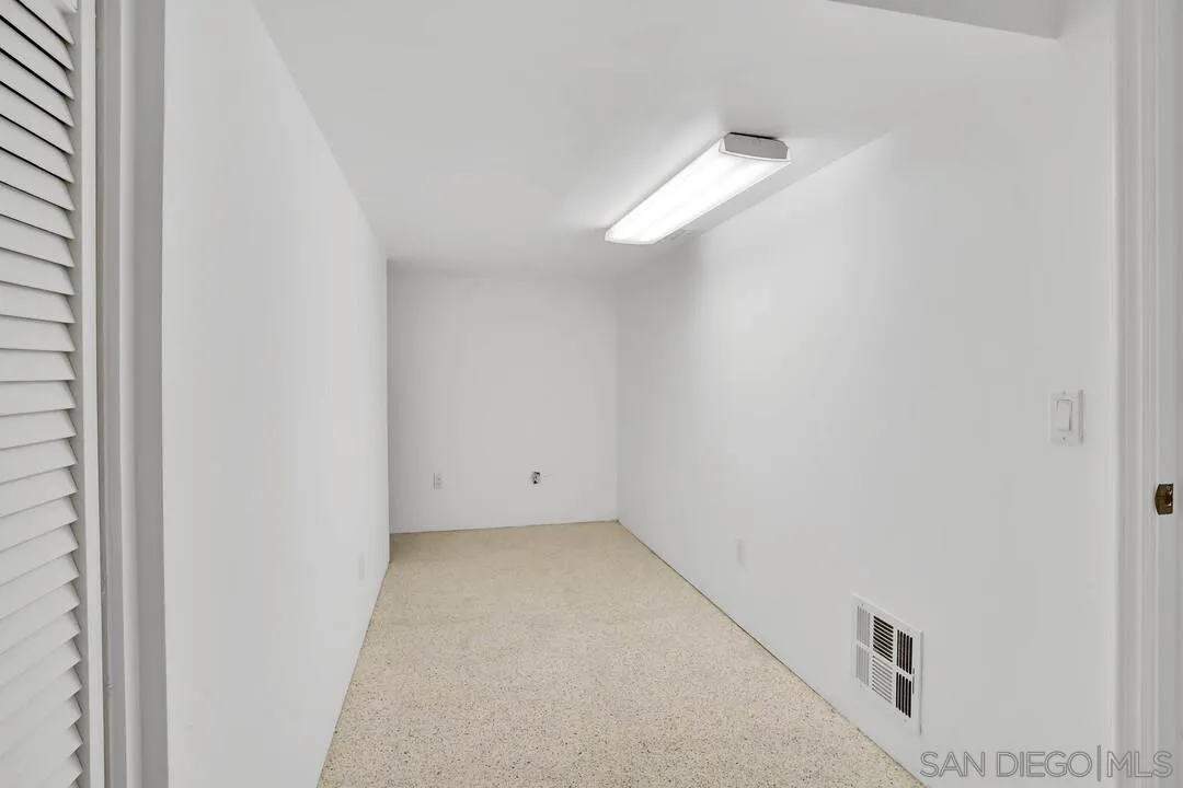 5735 Dolphin Place La Jolla, CA 92037 - Photo 60 of 75