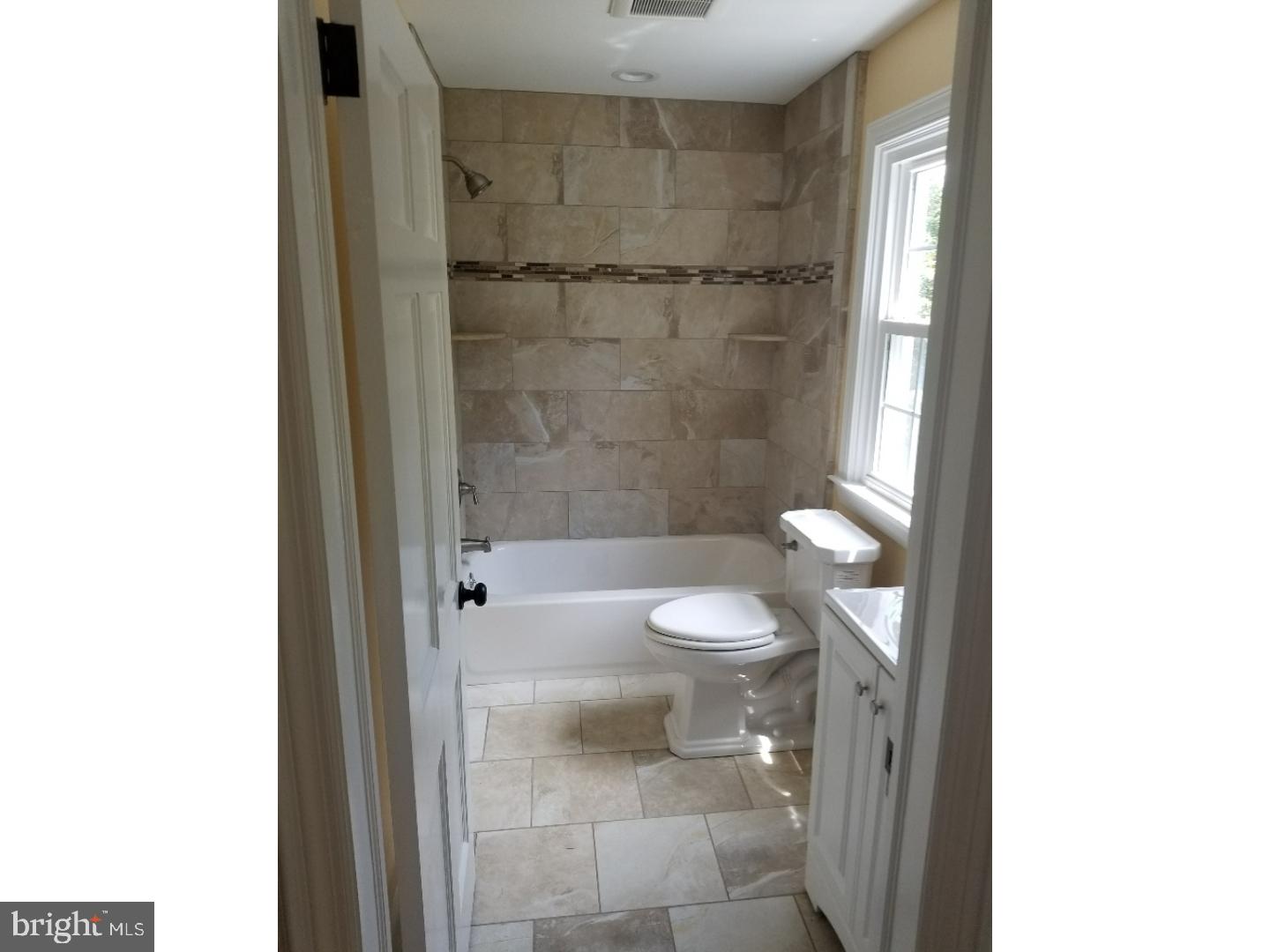 51 South Britton Road Springfield, PA 19064 - Photo 11 of 16 Hallway