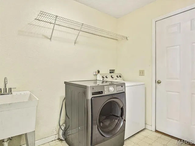 $240,000 | 109 Miller Court, Valmeyer, IL 62295