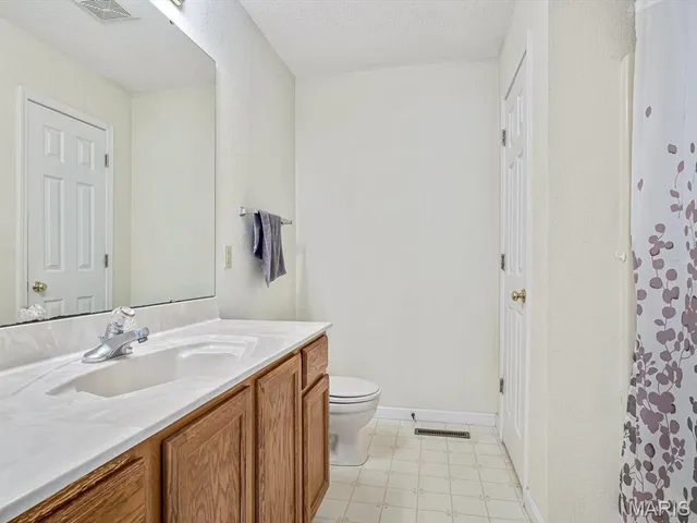 $240,000 | 109 Miller Court, Valmeyer, IL 62295