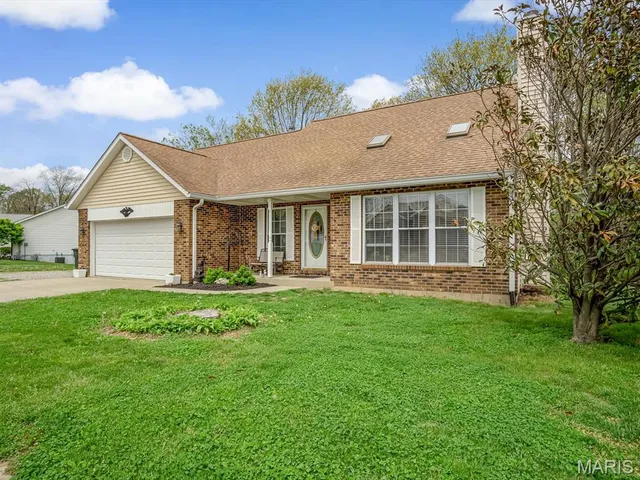 $240,000 | 109 Miller Court, Valmeyer, IL 62295