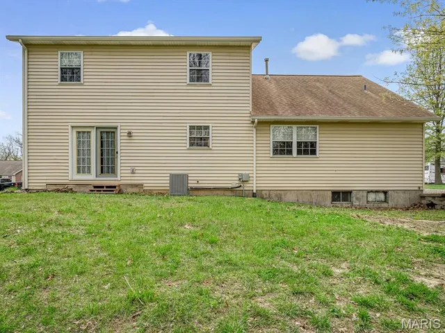 $240,000 | 109 Miller Court, Valmeyer, IL 62295