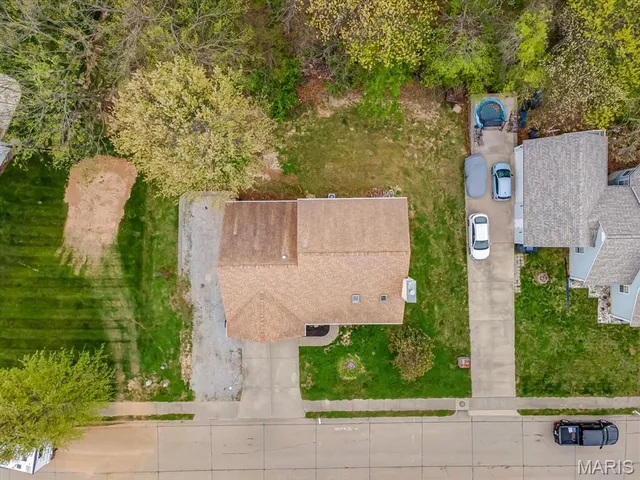 $240,000 | 109 Miller Court, Valmeyer, IL 62295