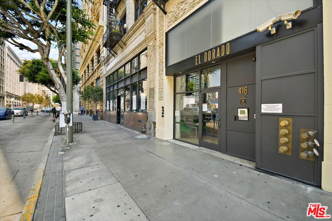 416 South Spring Street, Unit 609 Los Angeles, CA 90013 - Photo 23 of 24 a view of a pathway along a building