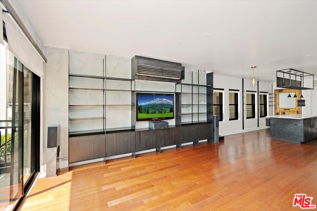 416 South Spring Street, Unit 609 Los Angeles, CA 90013 - Photo 7 of 24 a view of a living room hardwood