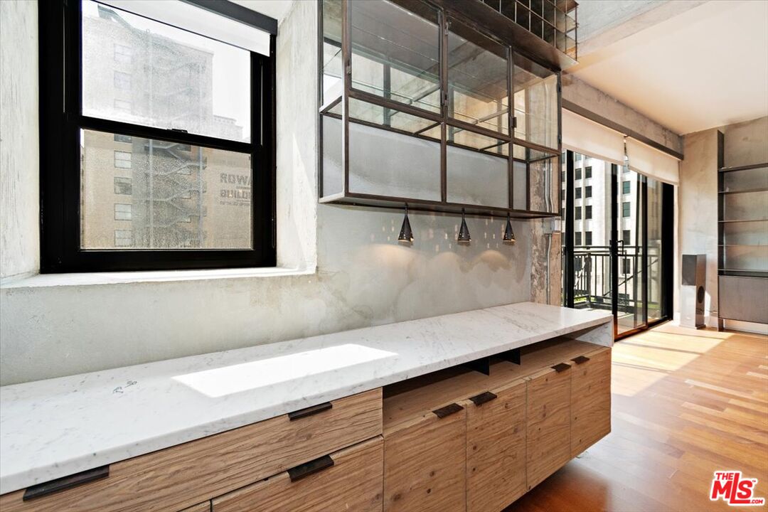 416 South Spring Street, Unit 609 Los Angeles, CA 90013 - Photo 10 of 24