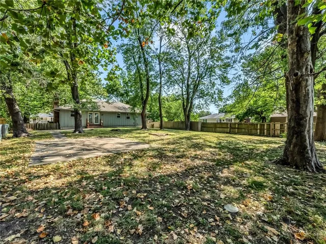 $320,000 | 1300 Northeast Browning Lane, Lee's Summit, MO 64086