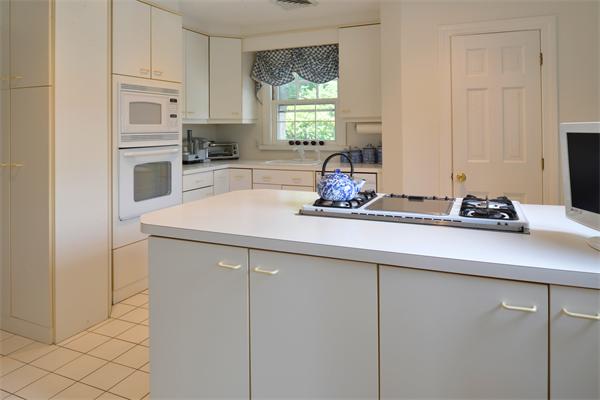 1 Hawthorne Road Swampscott, MA 01907 - Photo 13 of 27 Gallery Image 13
