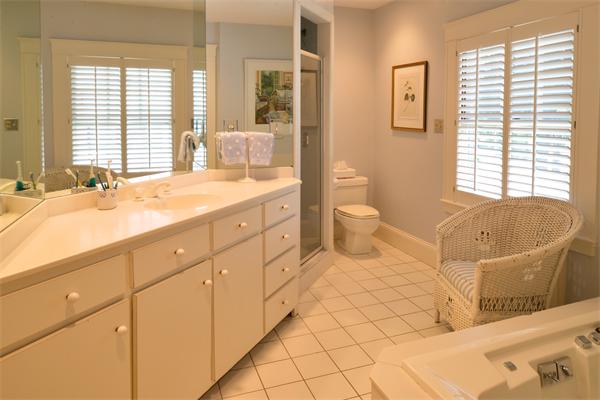 1 Hawthorne Road Swampscott, MA 01907 - Photo 19 of 27 Gallery Image 19