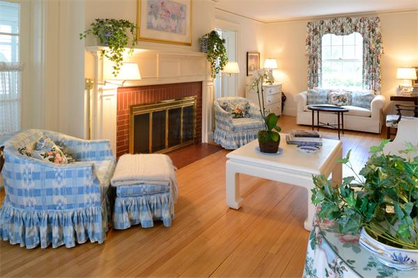 1 Hawthorne Road Swampscott, MA 01907 - Photo 6 of 27 Gallery Image 6