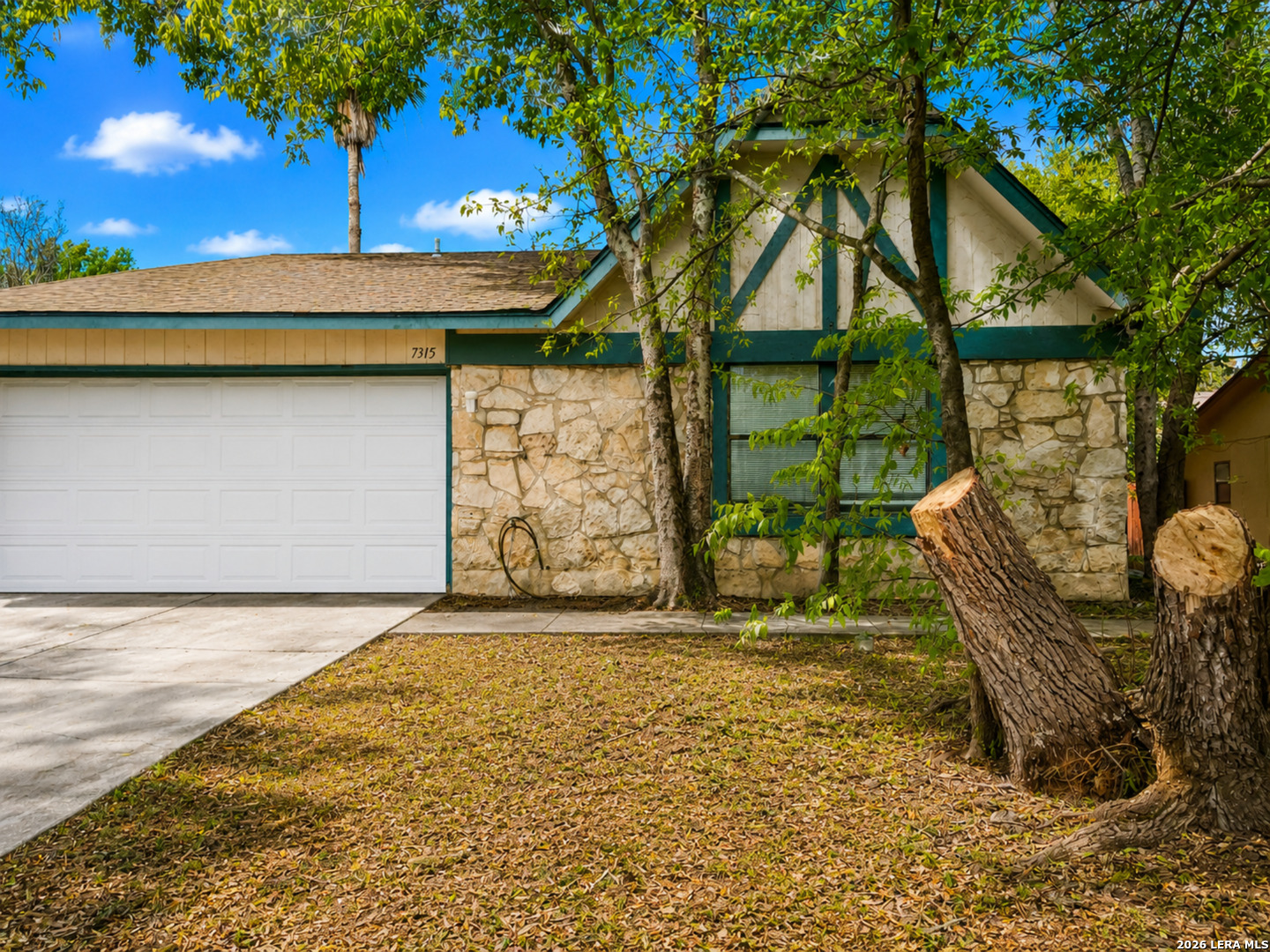 7315 Ridge Beach Drive Converse, TX 78109 - Photo 3 of 17 a view of outdoor space yard and patio