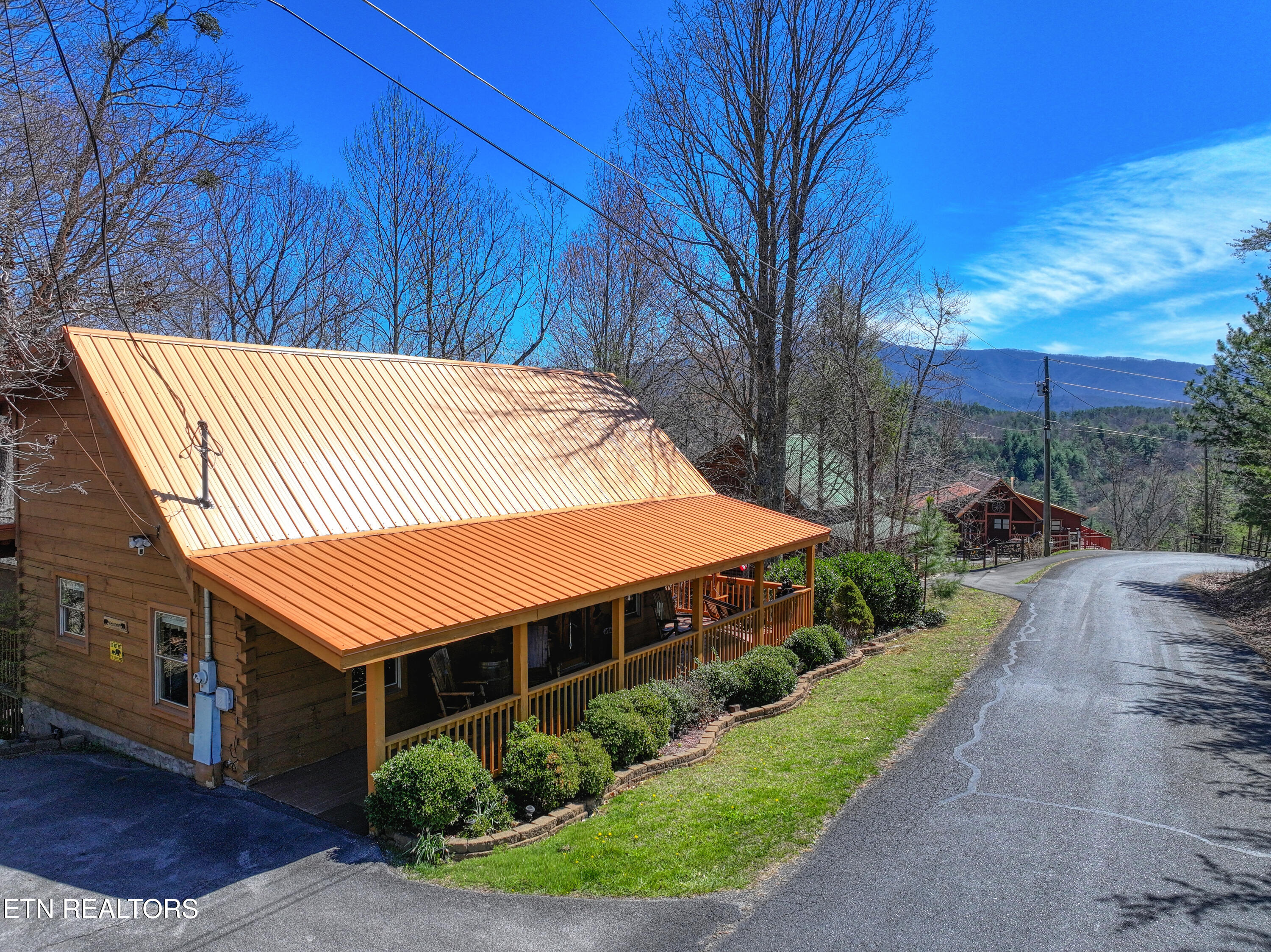 2621 Raccoon Hollow Way Pigeon Forge, TN 37862 - Photo 2 of 47 DJI_20260324124816_0537_D_156