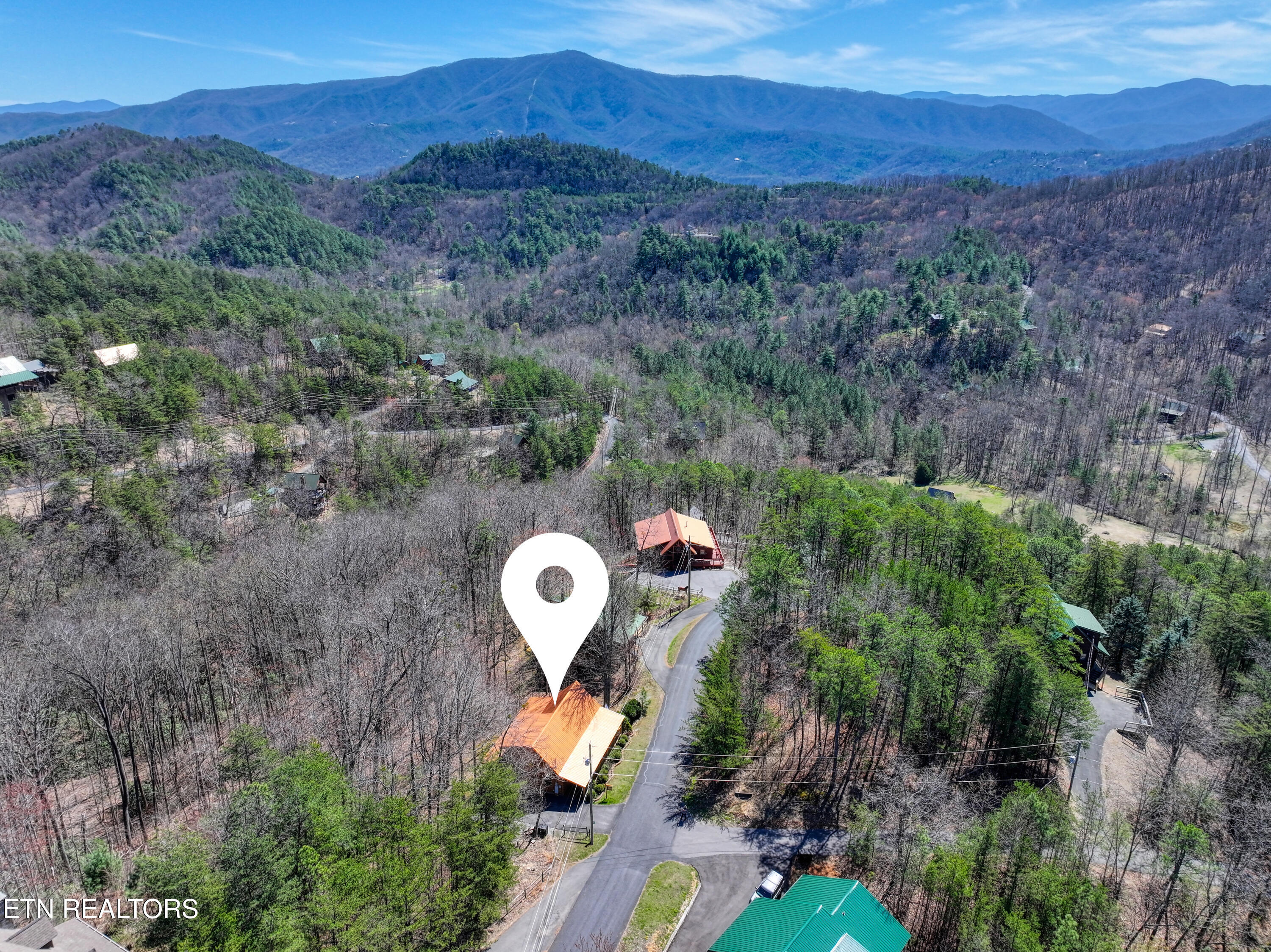 2621 Raccoon Hollow Way Pigeon Forge, TN 37862 - Photo 4 of 47 DJI_20260324123955_0466_D_140