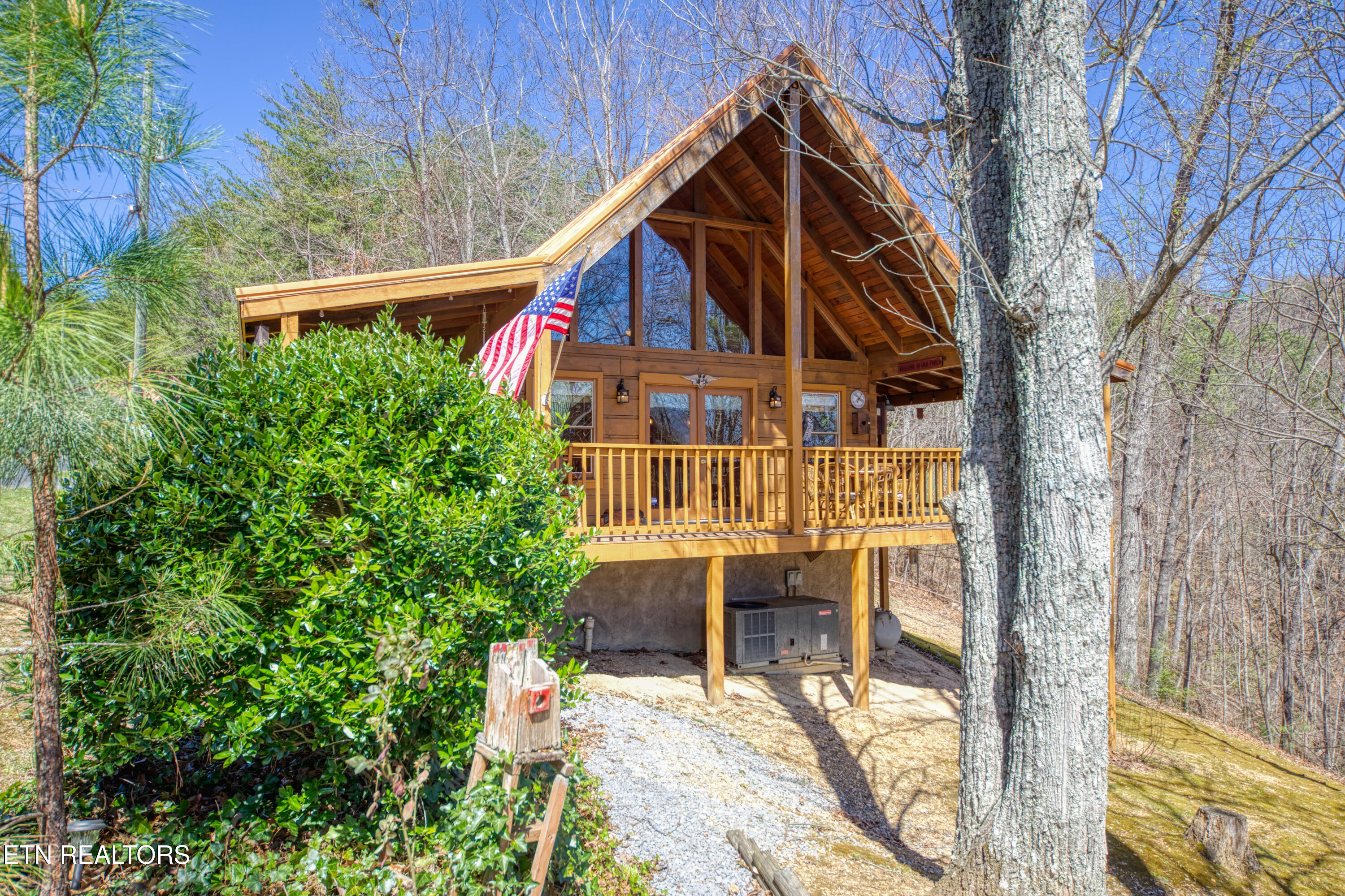2621 Raccoon Hollow Way Pigeon Forge, TN 37862 - Photo 5 of 47 0H3A4528_67