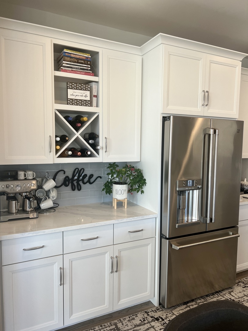 4328 Carpenter Road Naperville, IL 60564 - Photo 11 of 58 Gallery Image 11