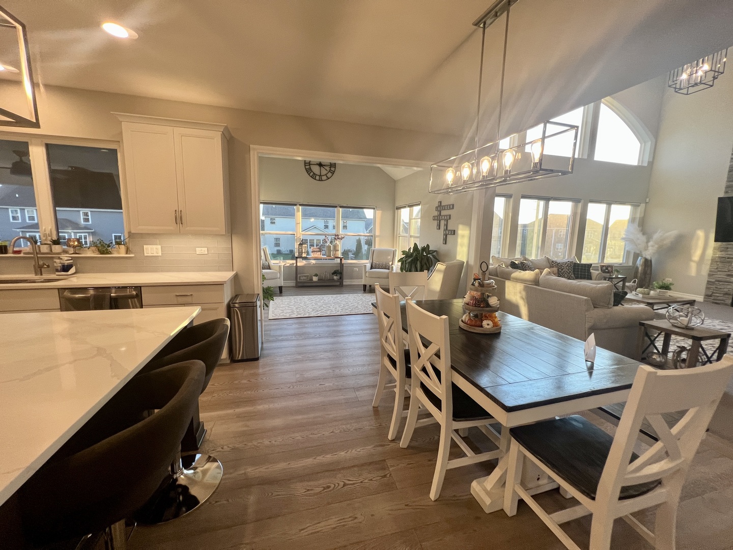 4328 Carpenter Road Naperville, IL 60564 - Photo 16 of 58 Gallery Image 16
