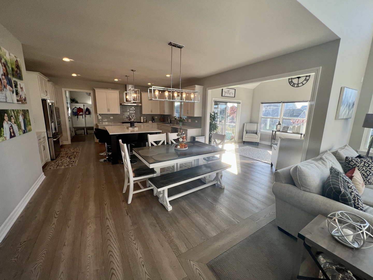 4328 Carpenter Road Naperville, IL 60564 - Photo 8 of 58 Gallery Image 8