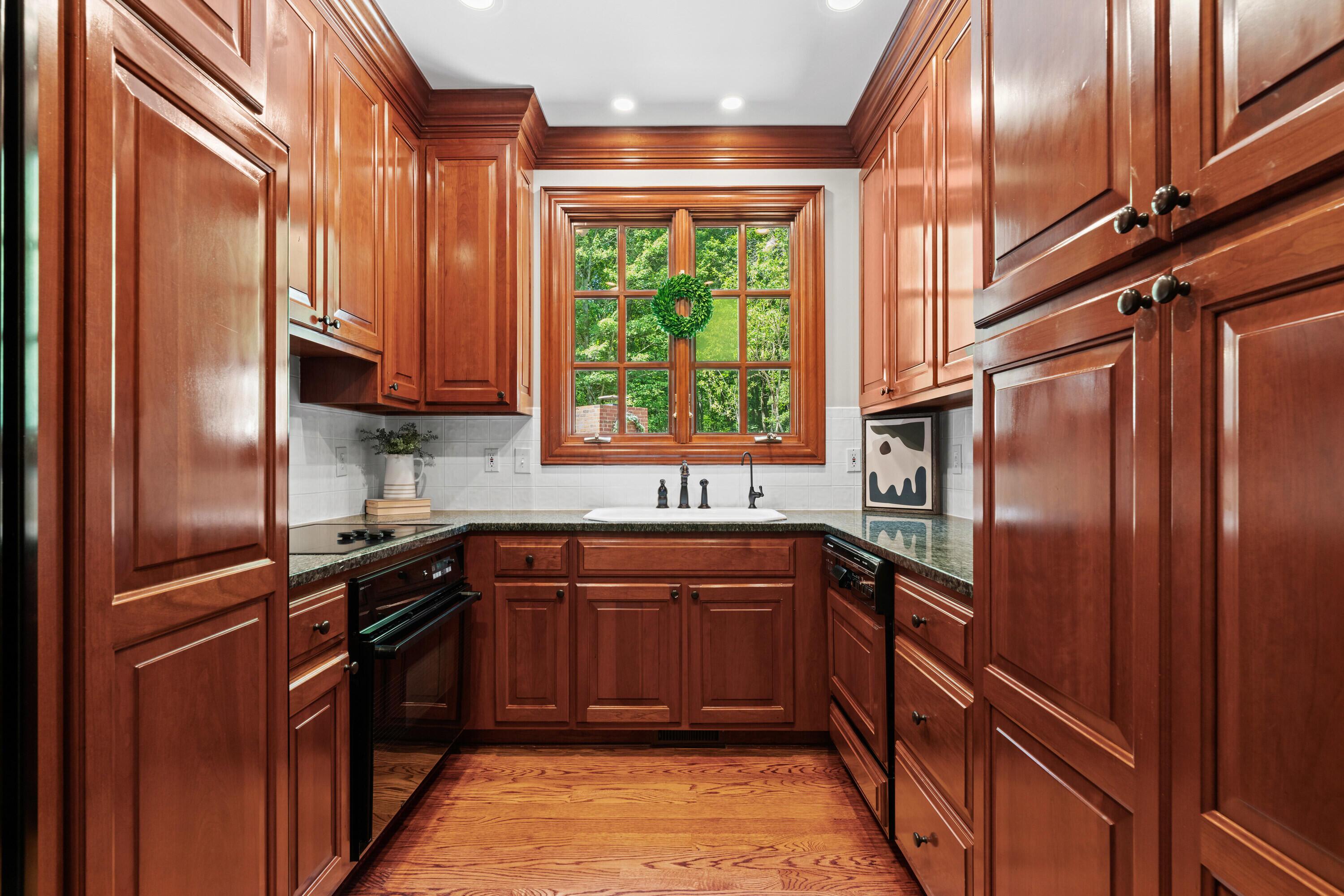 5455 Plantation Road Sunbury, OH 43074 - Photo 60 of 176 2nd Kitchen | Butlers Pantry