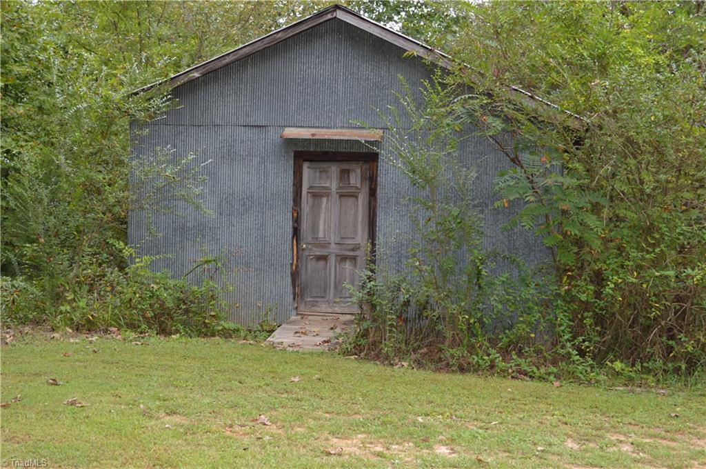 261 Jacobs Creek Road Madison, NC 27025 - Photo 27 of 30