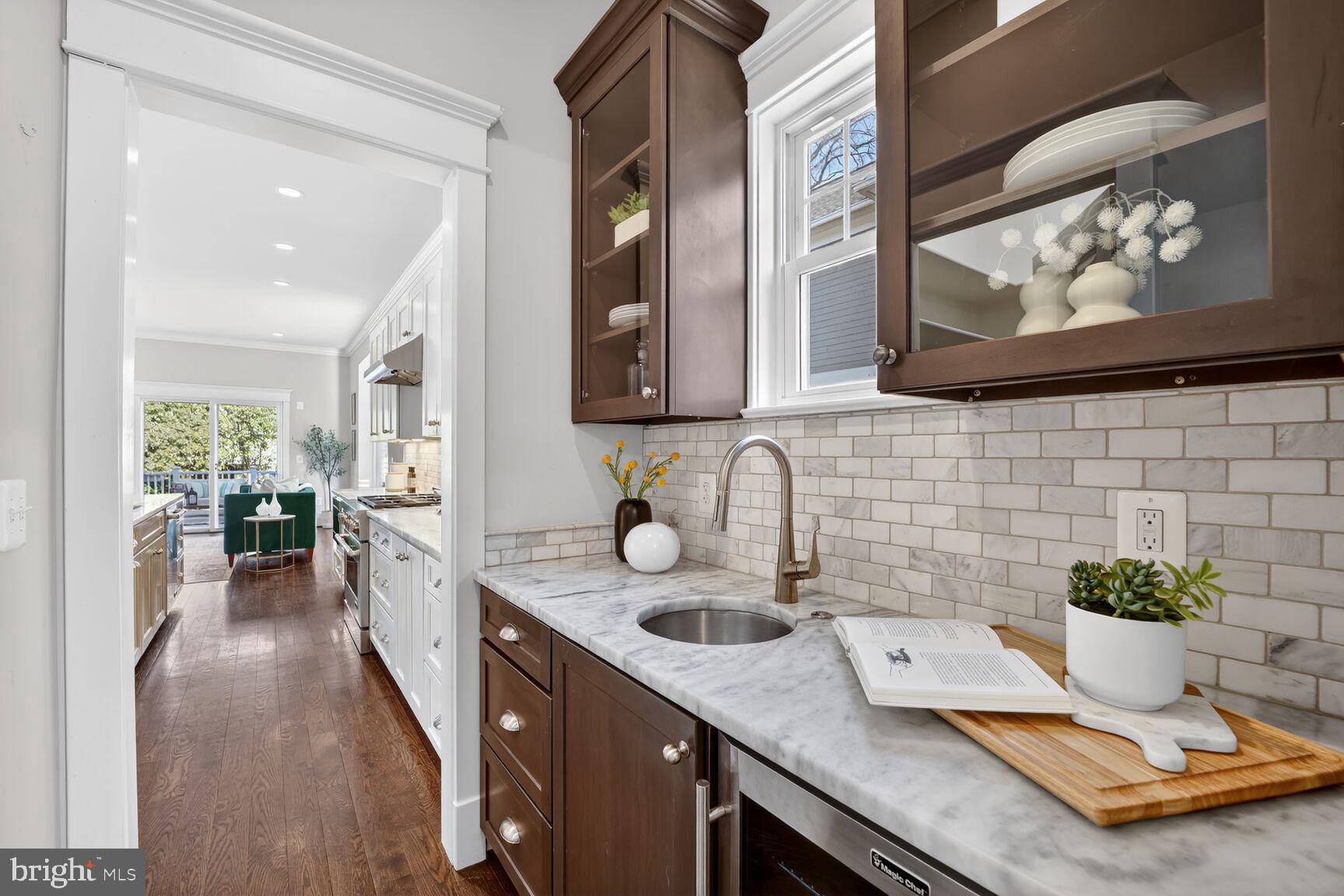 8113 Wellington Road Alexandria, VA 22308 - Photo 13 of 60