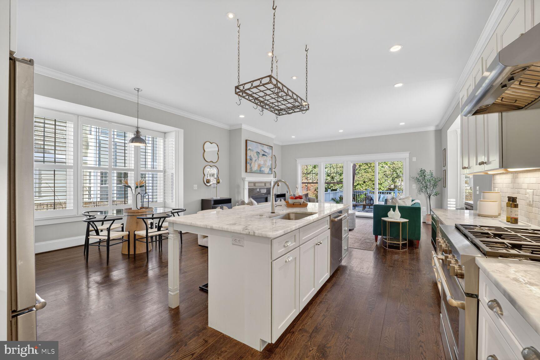 8113 Wellington Road Alexandria, VA 22308 - Photo 14 of 60